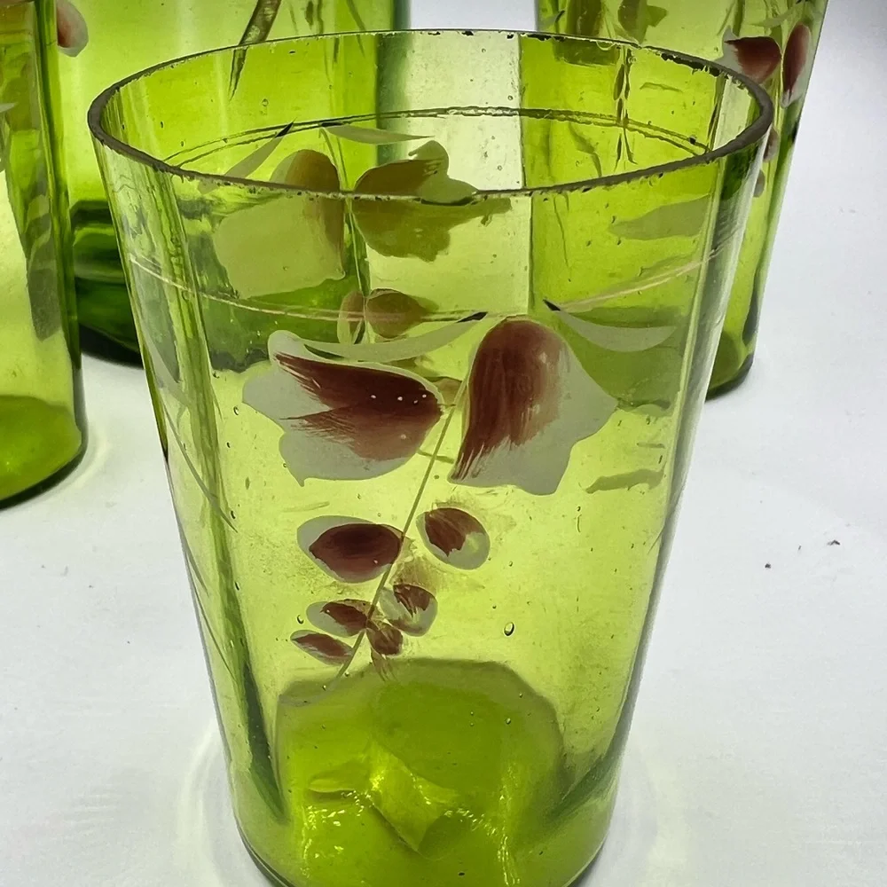 ANTIQUE EMERALD GREEN HAND-PAINTED BLOWN GLASS LEMONADE PITCHER & 4 GLASSES - Picture 7 of 8
